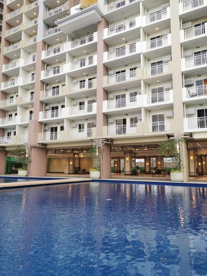 Infina Towers Project 4 Aurora Boulevard Quezon City Manila Exterior photo